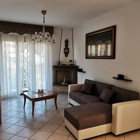 Il Tulipano Apartment San Bartolomeo Al Mare Ngoại thất bức ảnh