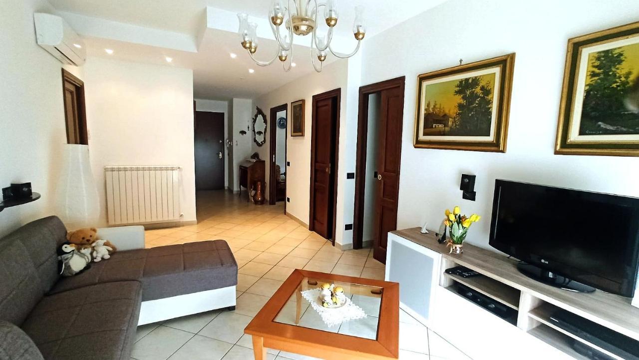 Il Tulipano Apartment San Bartolomeo Al Mare Ngoại thất bức ảnh
