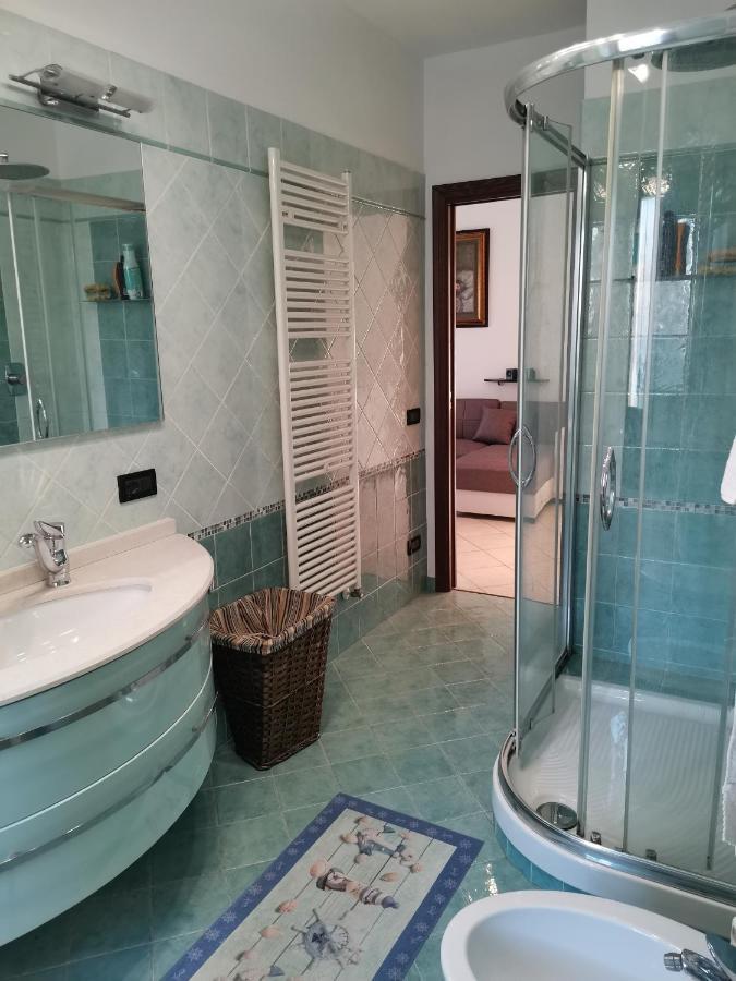 Il Tulipano Apartment San Bartolomeo Al Mare Ngoại thất bức ảnh