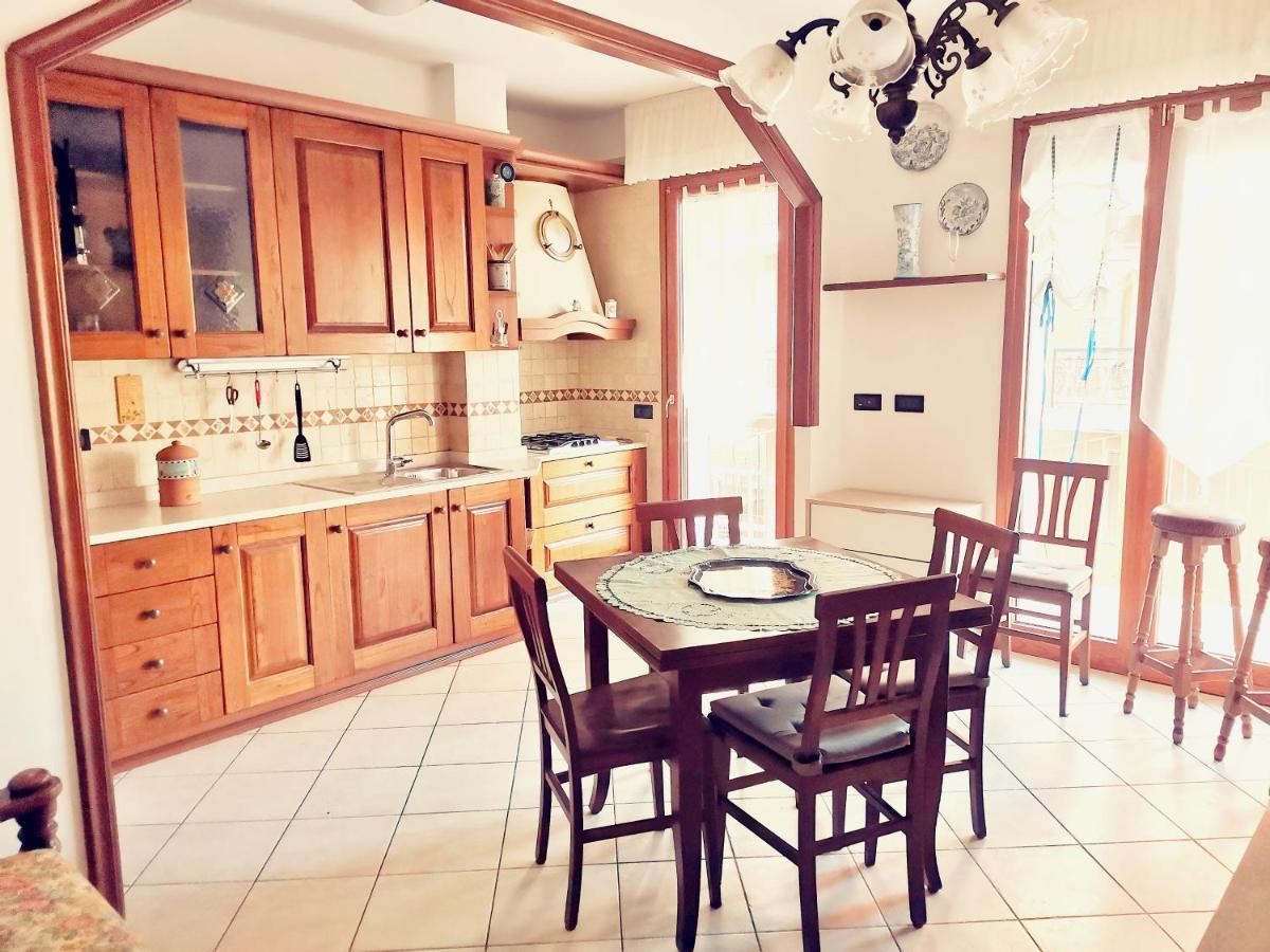 Il Tulipano Apartment San Bartolomeo Al Mare Ngoại thất bức ảnh