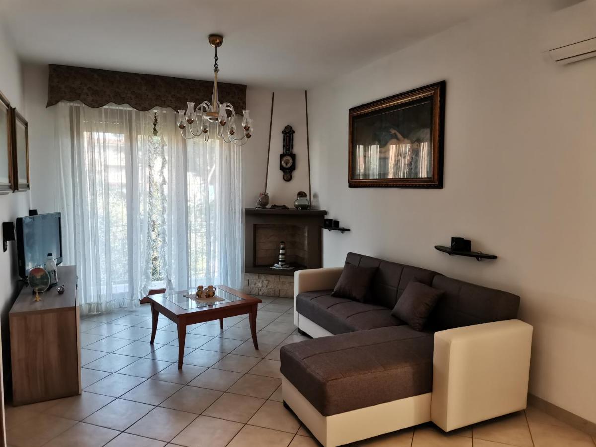 Il Tulipano Apartment San Bartolomeo Al Mare Ngoại thất bức ảnh