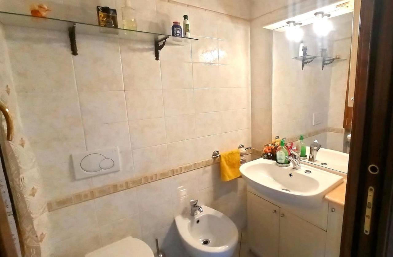 Il Tulipano Apartment San Bartolomeo Al Mare Ngoại thất bức ảnh