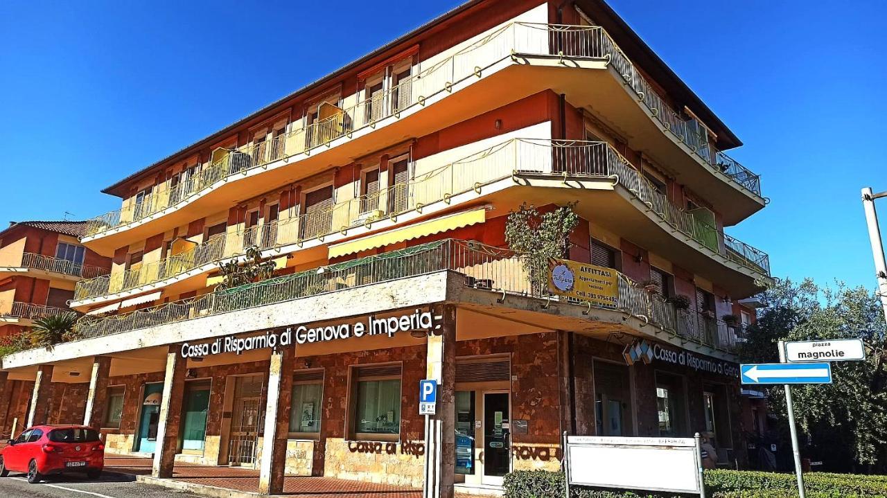 Il Tulipano Apartment San Bartolomeo Al Mare Ngoại thất bức ảnh